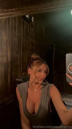 Yogawithemily OnlyFans Leaked Free Thumbnail Picture - #Hgi1GJRNWg