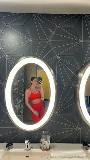 Yogawithemily OnlyFans Leaked Free Thumbnail Picture - #StGREkmgp9