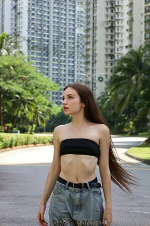 Youngy Lizzy OnlyFans Leaked Free Thumbnail Picture - #2AUXo9Eupc