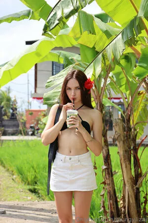 Youngy Lizzy OnlyFans Leaked Free Thumbnail Picture - #4NQkjLSn1U