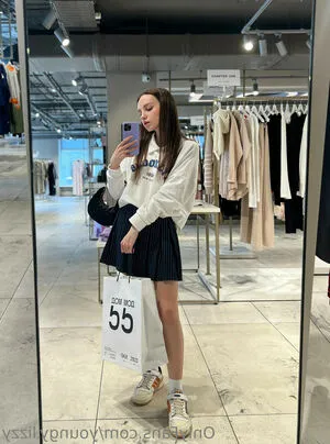 Youngy Lizzy OnlyFans Leaked Free Thumbnail Picture - #765aA7P6NJ