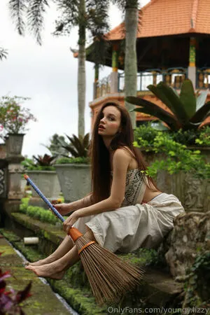 Youngy Lizzy OnlyFans Leaked Free Thumbnail Picture - #Nv4xNyI0Ua