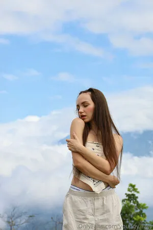 Youngy Lizzy OnlyFans Leaked Free Thumbnail Picture - #PixQx85qEW