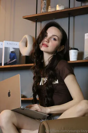 Youngy Lizzy OnlyFans Leaked Free Thumbnail Picture - #d0tk5kZHc9