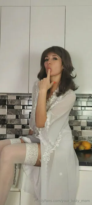 Your Lusty Mom OnlyFans Leaked Free Thumbnail Picture - #t2opiNPEHe