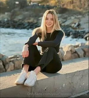 Your Queen Eva Free OnlyFans Leaked Free Thumbnail Picture - #OeAaymMVuP