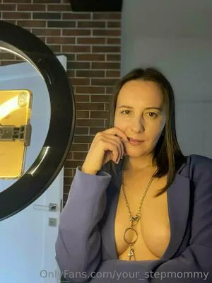Your Stepmommy OnlyFans Leaked Free Thumbnail Picture - #SxfaRL66JR