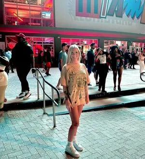 Yourbarbiegirl69 OnlyFans Leaked Free Thumbnail Picture - #Q2kusHmrUz