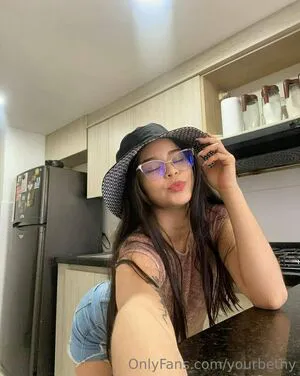 Yourbethy OnlyFans Leaked Free Thumbnail Picture - #OS6GXZalBu
