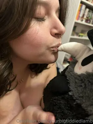 Yourbigtiddiedlamb OnlyFans Leaked Free Thumbnail Picture - #7ed28FTX6c