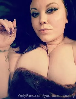 Yourbuxombuddy OnlyFans Leaked Free Thumbnail Picture - #HL34VRKWBv
