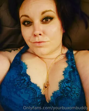 Yourbuxombuddy OnlyFans Leaked Free Thumbnail Picture - #ofPUIPu3XG
