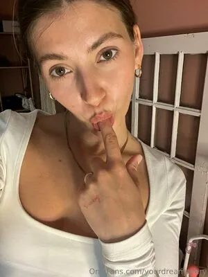 Yourdreamavery OnlyFans Leaked Free Thumbnail Picture - #rd3vvjd3n4