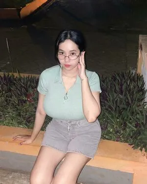 Yourelvv OnlyFans Leaked Free Thumbnail Picture - #17HZwnvn08