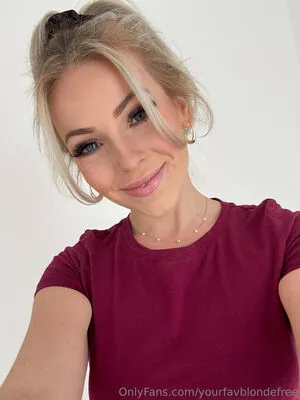 Yourfavblondefree OnlyFans Leaked Free Thumbnail Picture - #pOukTh75i0