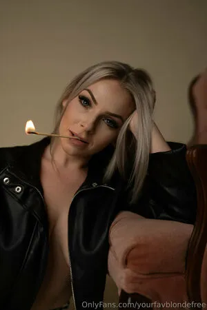 Yourfavblondefree OnlyFans Leaked Free Thumbnail Picture - #q7bvU9mi6k