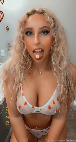 Yourfavehippie OnlyFans Leaked Free Thumbnail Picture - #WoUCxxC7We