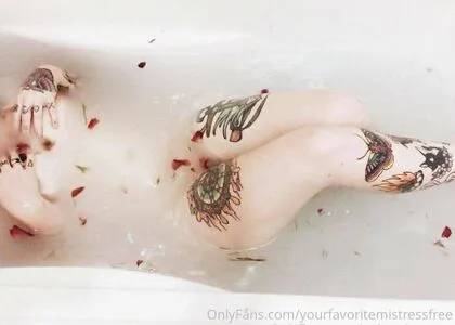 Yourfavoritemistressfree OnlyFans Leaked Free Thumbnail Picture - #1kmfl4jq6G
