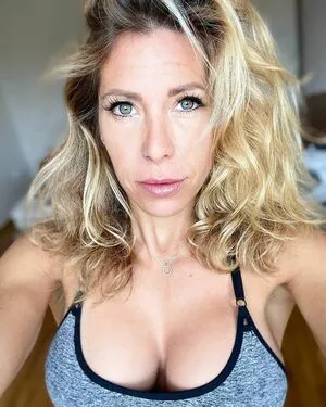 Yourfriendshotmomvip OnlyFans Leaked Free Thumbnail Picture - #SeMwkw09tL