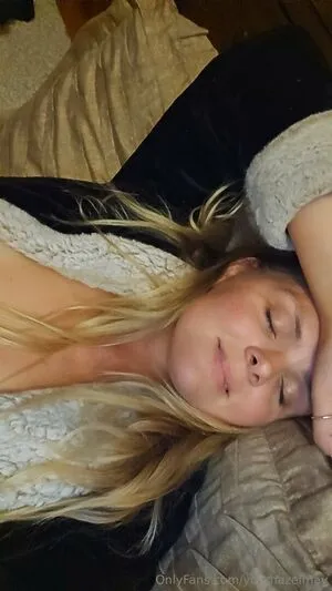 Yourhazelmay OnlyFans Leaked Free Thumbnail Picture - #IMFmvp947P