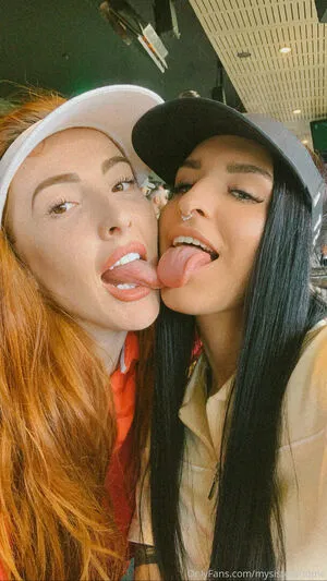 Yourlesbianfantasyy OnlyFans Leaked Free Thumbnail Picture - #DJ5m1s3Ee7