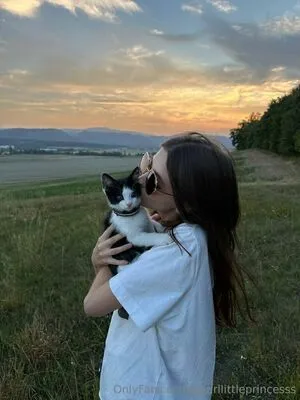 Yourllittleprincesss OnlyFans Leaked Free Thumbnail Picture - #2Dx2eMRkSW