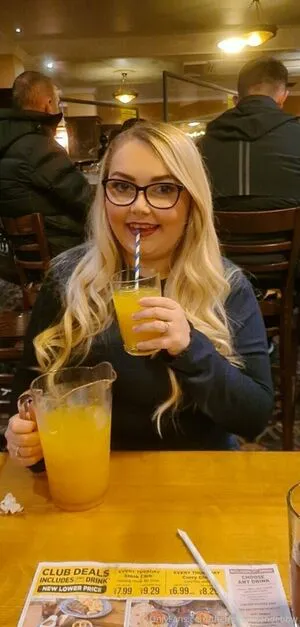 Yourlucyloo OnlyFans Leaked Free Thumbnail Picture - #4Rj0X3dtSr