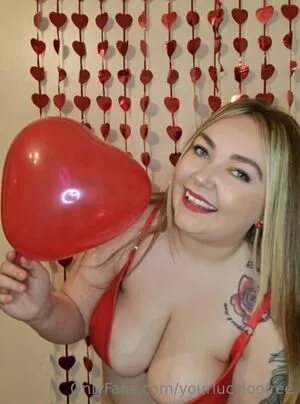 Yourlucyloofree OnlyFans Leaked Free Thumbnail Picture - #HK42bnavZI