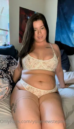 Yournewstepmomxfree OnlyFans Leaked Free Thumbnail Picture - #FeRudlvStI
