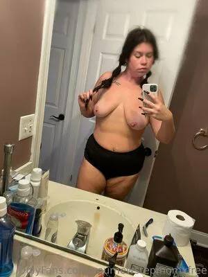 Yournewstepmomxfree OnlyFans Leaked Free Thumbnail Picture - #r9TvPxXQoy