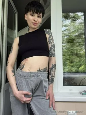 Yours Queen OnlyFans Leaked Free Thumbnail Picture - #D3auE9L8f9