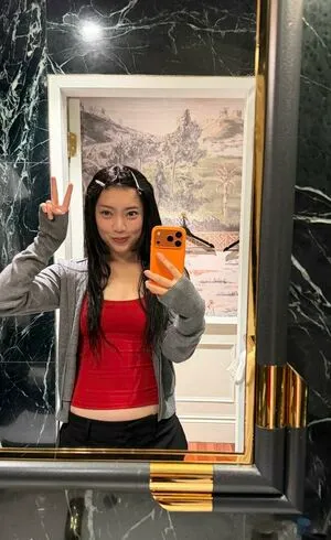 Yujin OnlyFans Leaked Free Thumbnail Picture - #OGsWtBys0s