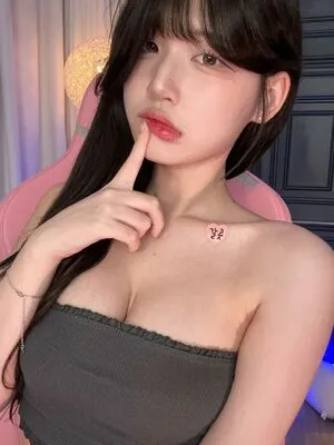 Yule 0 OnlyFans Leaked Free Thumbnail Picture - #6QyDV397KR