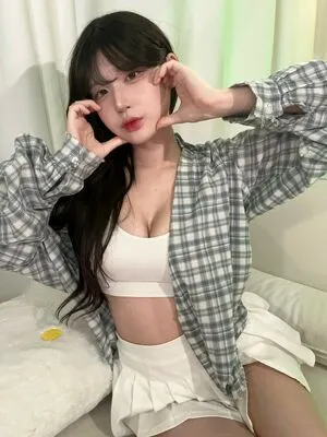 Yule 0 OnlyFans Leaked Free Thumbnail Picture - #MKMEFrSX9f