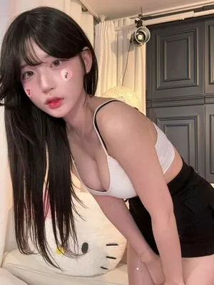 Yule 0 OnlyFans Leaked Free Thumbnail Picture - #PCWlxS3Iny