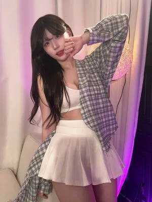 Yule 0 OnlyFans Leaked Free Thumbnail Picture - #hf3bb3Nmds