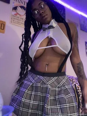 Yunique OnlyFans Leaked Free Thumbnail Picture - #thaTHLGwiV