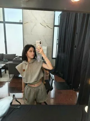 Yuqi OnlyFans Leaked Free Thumbnail Picture - #4pPadSx5iu
