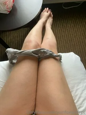 Yurifoxgirlfree OnlyFans Leaked Free Thumbnail Picture - #NAqF6sI69F