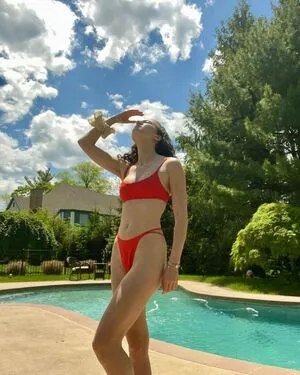 Yvette Segan OnlyFans Leaked Free Thumbnail Picture - #4v5Y7AI5X5