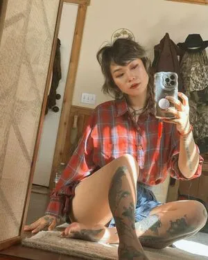 Yvette Young OnlyFans Leaked Free Thumbnail Picture - #G1BSeN27vY