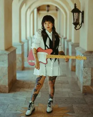 Yvette Young OnlyFans Leaked Free Thumbnail Picture - #vrMJNBE73g