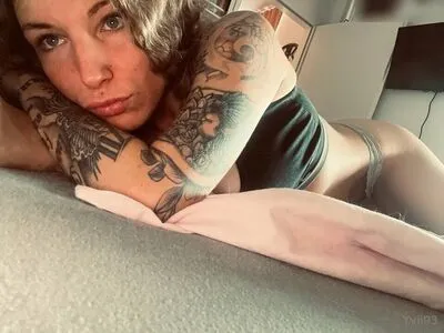 Yvii93 OnlyFans Leaked Free Thumbnail Picture - #4XTLhY0r8h