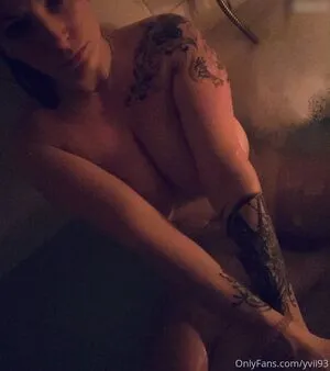 Yvii93 OnlyFans Leaked Free Thumbnail Picture - #SyV5zdf7o1