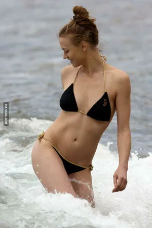 Yvonne Strahovski OnlyFans Leaked Free Thumbnail Picture - #5NqDNN1iTh