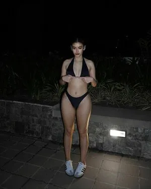 Yvonnearesu OnlyFans Leaked Free Thumbnail Picture - #9RBqudWxPC