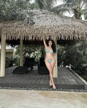 Yvonnearesu OnlyFans Leaked Free Thumbnail Picture - #W6k9RqtuXz