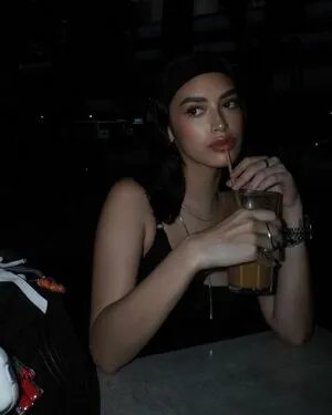 Yvonnearesu OnlyFans Leaked Free Thumbnail Picture - #s0Hf1Ee6l5