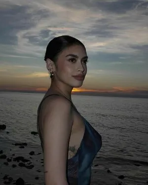 Yvonnearesu OnlyFans Leaked Free Thumbnail Picture - #wzu9cG1r70