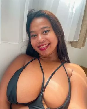 Yvonnecurvyqueen OnlyFans Leaked Free Thumbnail Picture - #Y5pf0aaY14